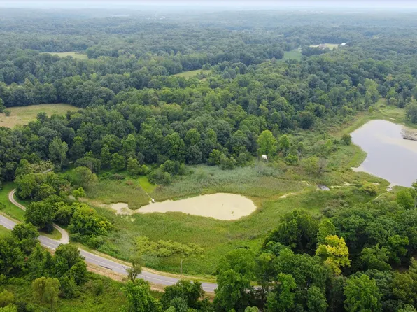 12297 Garr Rd, Buchanan, MI 49107