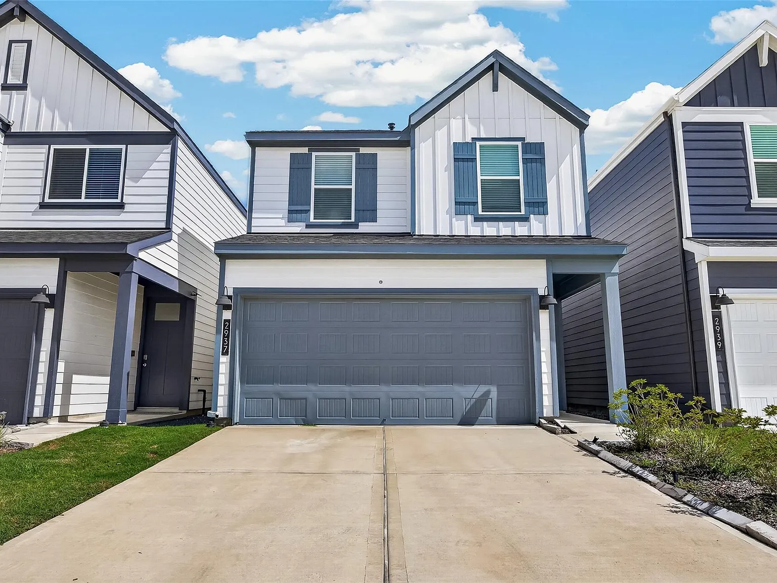 3 bed, 2.5 bath, 1880 sqft, $2,295 — Photo 1