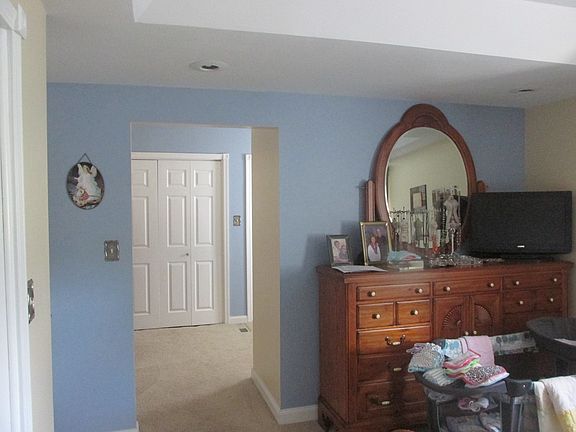 4th image of 69 Rain Lily Dr