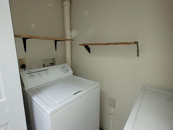 5th image of 2600 Maryland Ave APT F