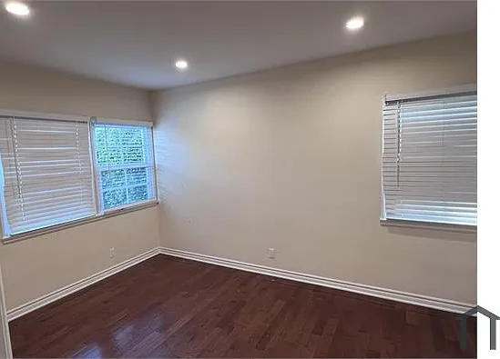 10652 Camarillo St — Photo 10