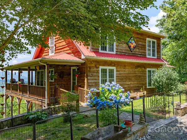 715 Sunset Mountain Rd, Bakersville, NC 28705