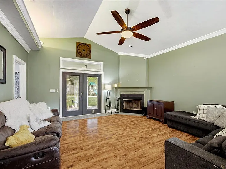11516 NW 16th Pl — Photo 8