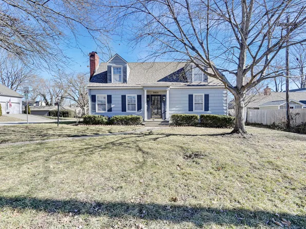5021 Belinder Ave, Westwood, KS 66205