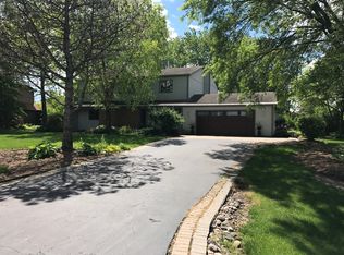 1011 Auburn Ln, Bartlett, IL 60103