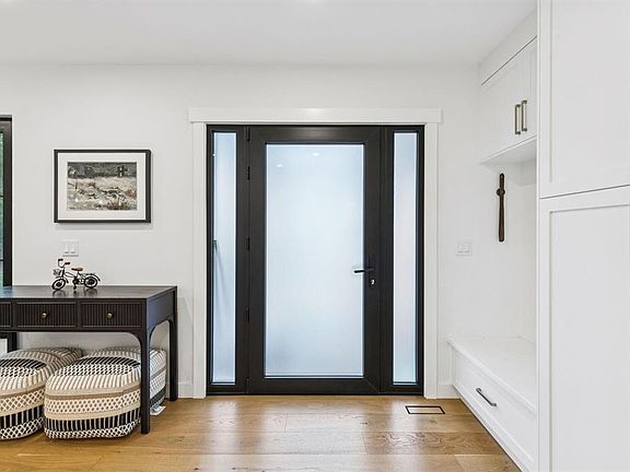 4th image of 2543 N Chicoutimi Dr NW
