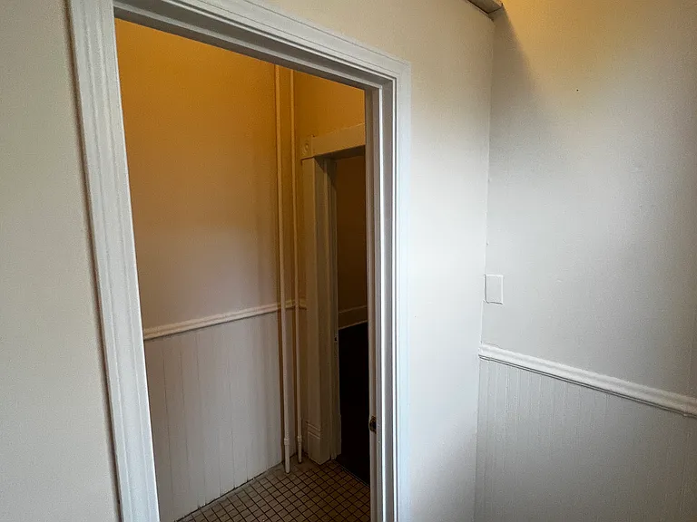 406 Highland Ave SW #2 — Photo 27