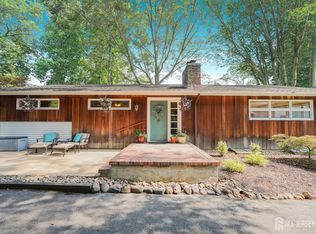 251 Forest Ln, North Brunswick, NJ 08902