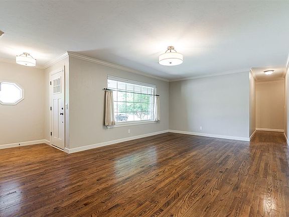 5th image of 2948 Kerry Ln