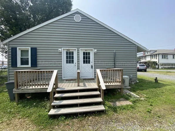 201 N Irving Ave #D, Colonial Beach, VA 22443