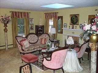 2nd image of 25 Maymont Ln