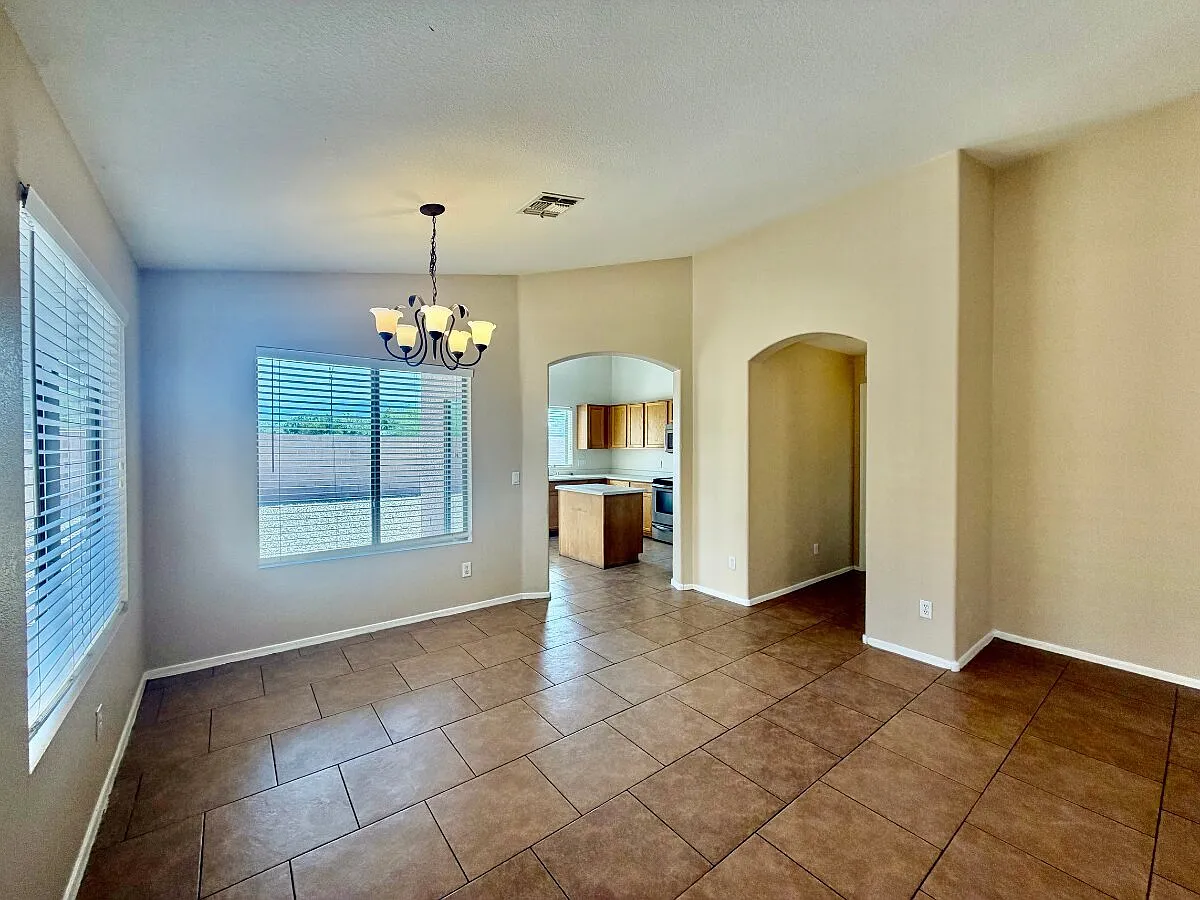 9323 W Harmony Ln — Photo 3