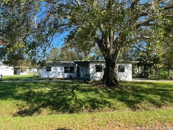 102 N 41st St, Fort Pierce, FL 34947