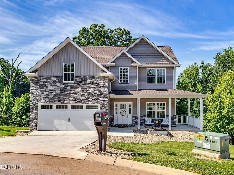 1st image of 3229 Oakwood Hills Ln