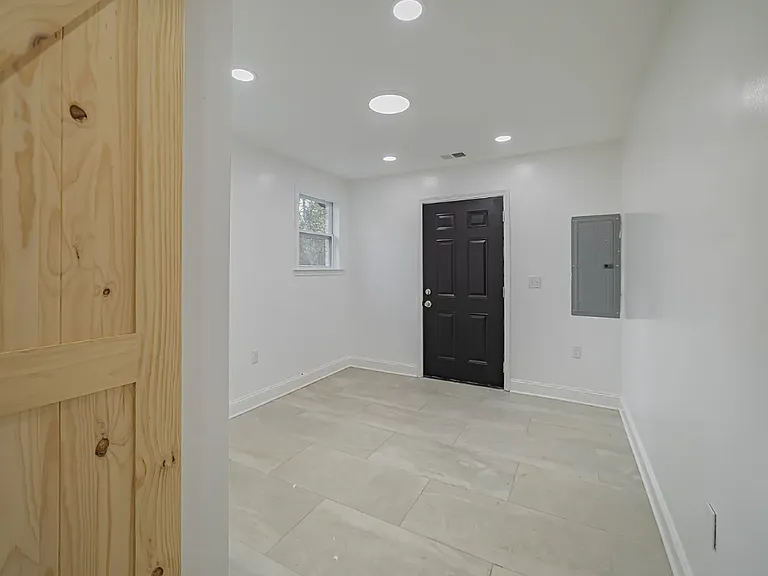 830 Market St — Photo 18