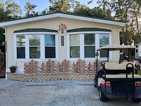 10933 Peregrine Falcon Cir #17, Estero, FL 33928