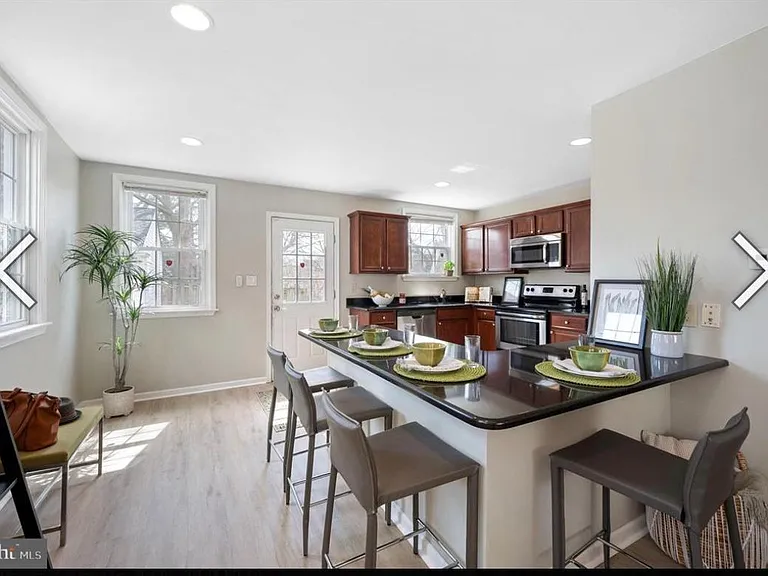 836 Conestoga Rd — Photo 26