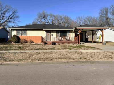 584 W 1st St, Valley Center, KS, 67147