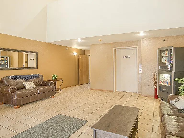 Rocky Meadows Apartments — Photo 11