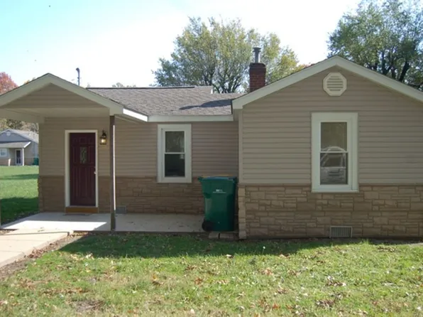 1013 W Church St, Mascoutah, IL 62258