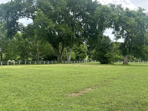 7991 Old Springfield Pike, Goodlettsville, TN 37072