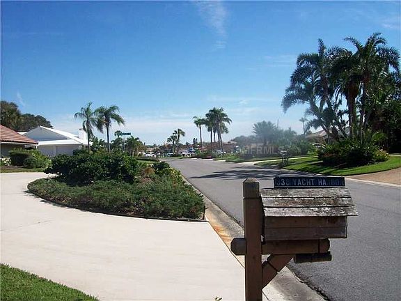 2nd image of 338 Yacht Harbor Dr