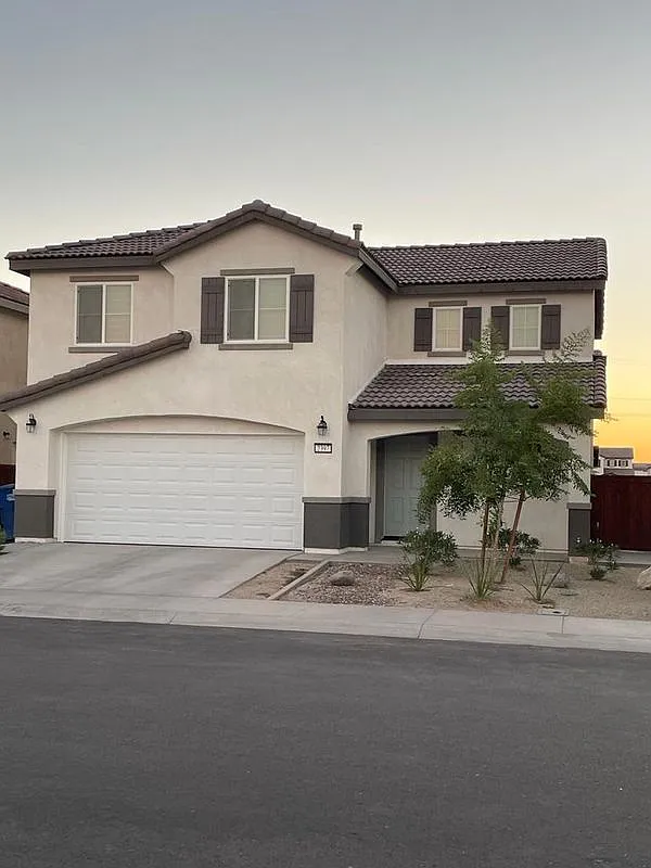3 bed, 2.5 bath, 1716 sqft, $2,650 — Photo 1