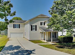 640 Cliffs Inn Cir, Charlotte, NC 28214