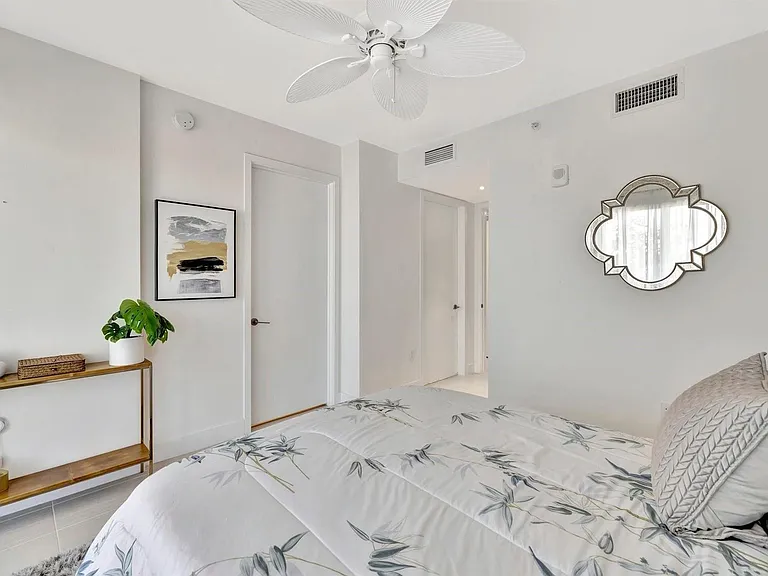 612 Bayshore Dr #301 — Photo 34