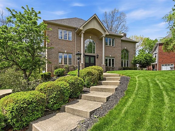 2nd image of 702 Rustic Ridge Dr