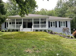10503 William Terry Dr, Vienna, VA 22181