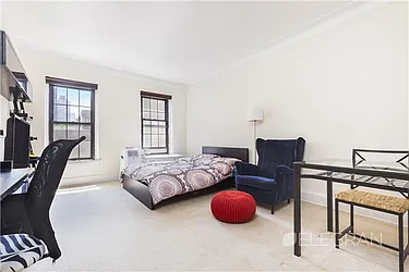 Rented by (Legacy) Elegran