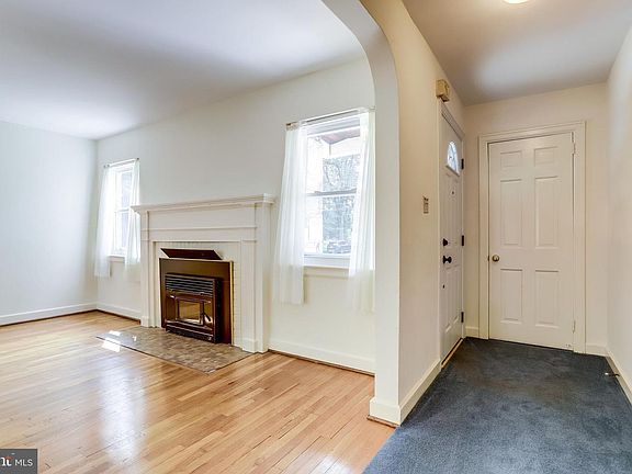 5th image of 3915 Rose Ln