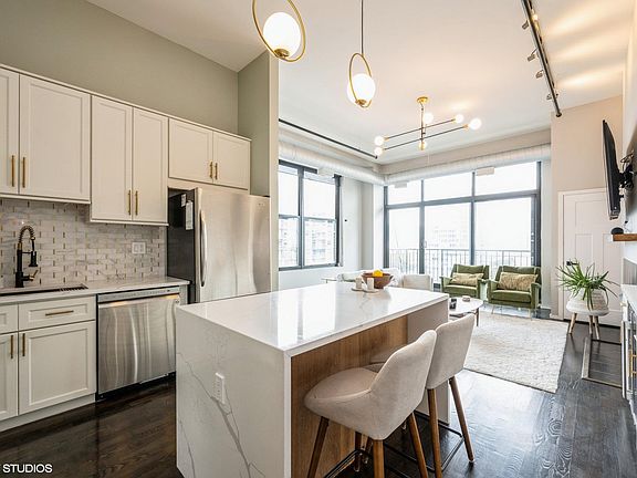 3rd image of 1516 S Wabash Ave APT 1003