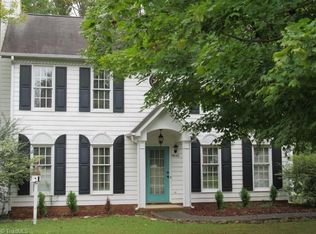 9045 Jefferson Woods Dr, Rural Hall, NC 27045