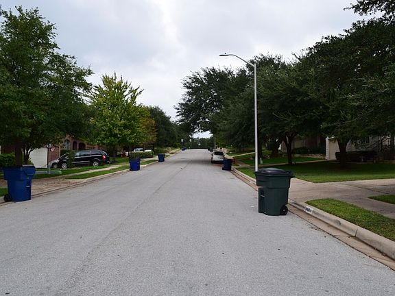 4th image of 2421 Drifting Leaf Dr