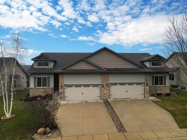 1235 Copper Mountain Dr, North Liberty, IA 52317
