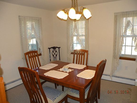 5th image of 1 Linda Ln