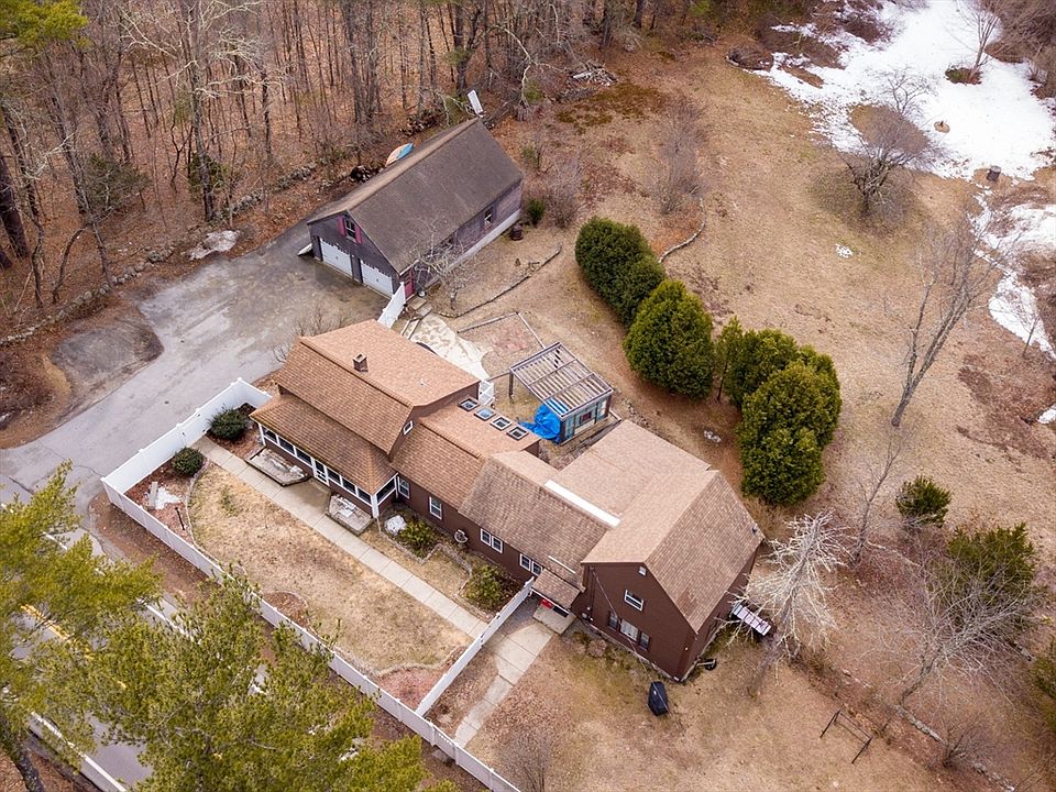 1st image of 25 Pepperell Rd