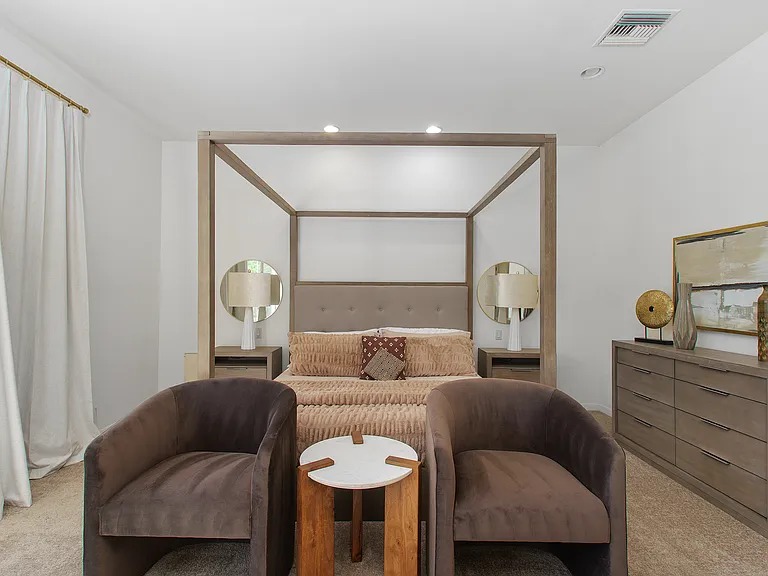 PRIMARY BEDROOM SUITE