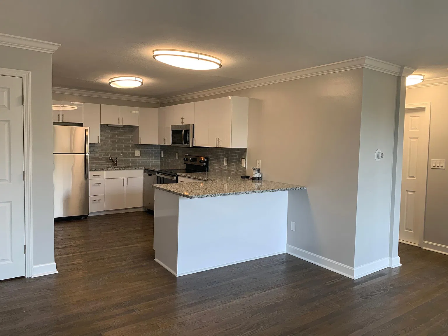 2 bed, 1200 sqft, $3,980 — Photo 3