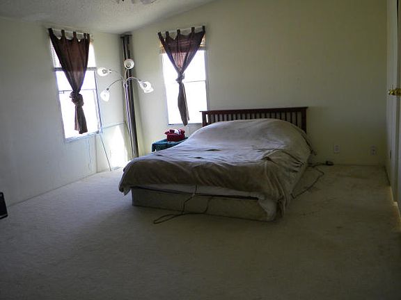 5th image of 27 Seville Ave