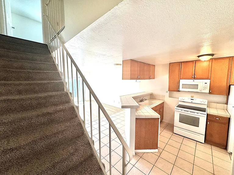 8110 Lemon Grove Way — Photo 5
