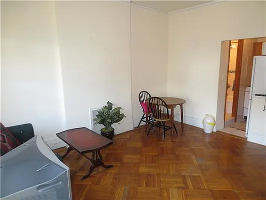 Rented by Kian Realty | media 13