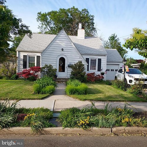 1st image of 830 Schiller Ave
