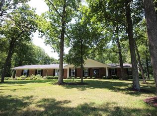 10 Woodland Dr, Warrenton, MO 63383