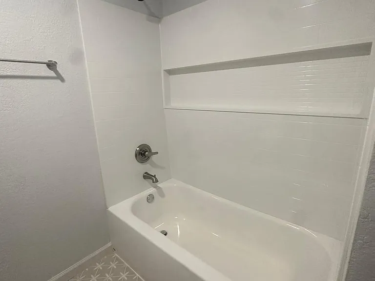 1800 E Stewart St #120 — Photo 10