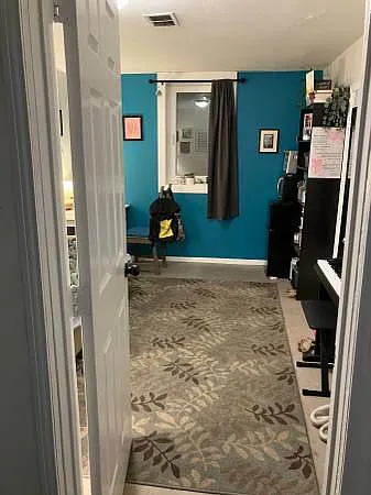 5 bed, $775 — Photo 1