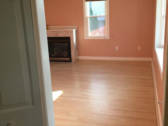 3rd image of 31 Westford St