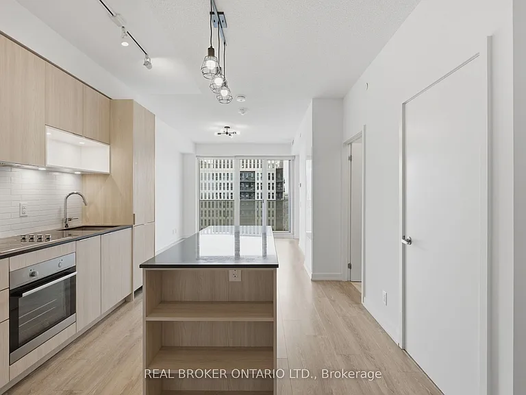 20 Tubman Ave #2202 — Photo 3